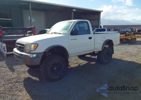 2000 Toyota Tacoma из США, поврежденный, VIN 5TEPM62N0YZ700028